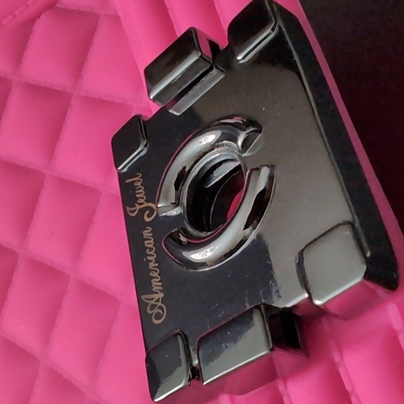 American Jewel Girls Pink Quilted Gummy Shoulder Bag with Chain Link Strap. - Picture 7 of 15